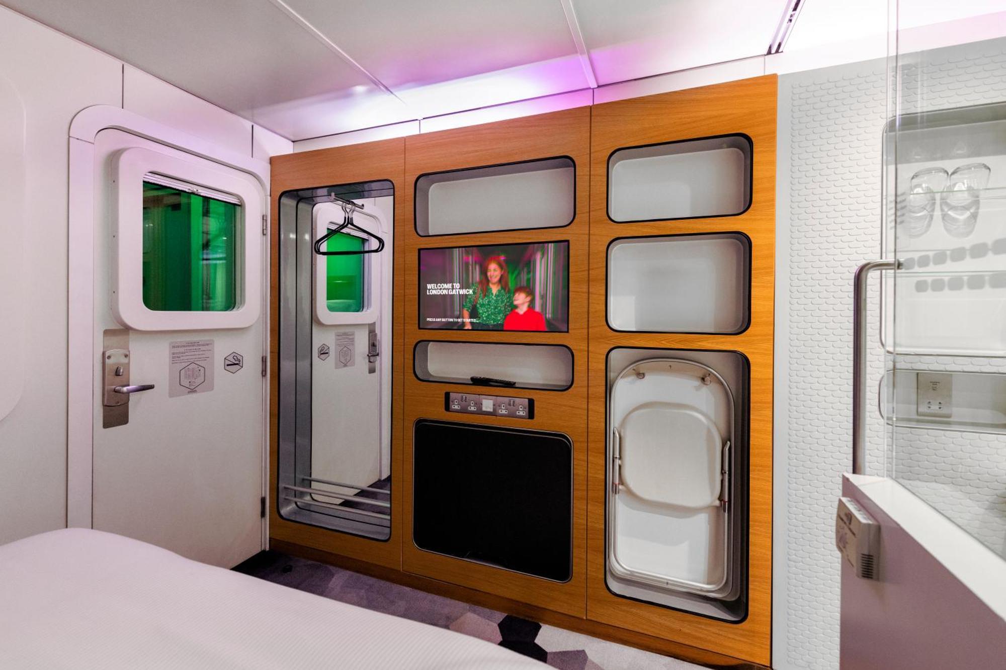 Yotelair ロンドン ガトウィック エアポート ホーリー エクステリア 写真