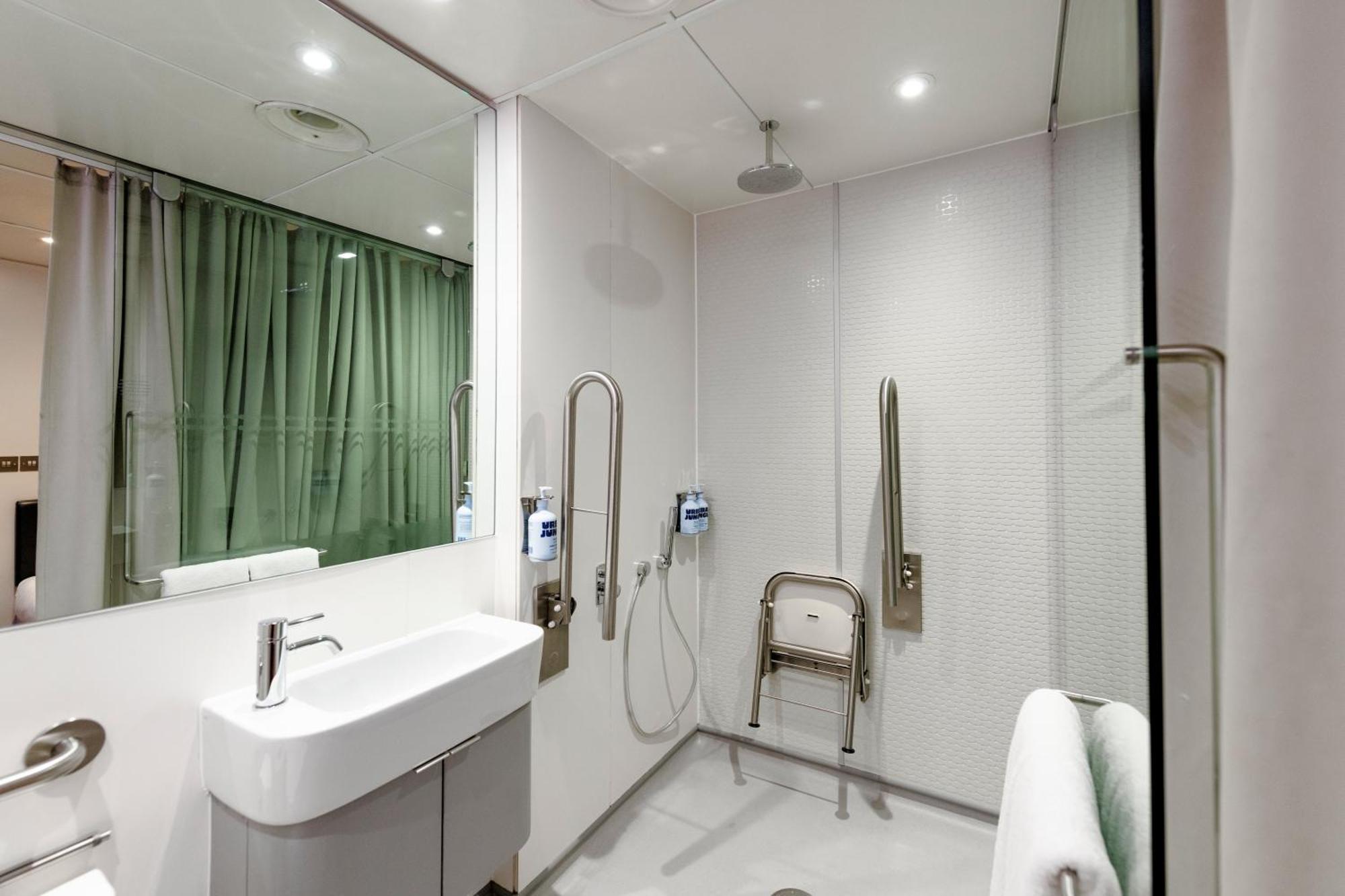 Yotelair ロンドン ガトウィック エアポート ホーリー エクステリア 写真