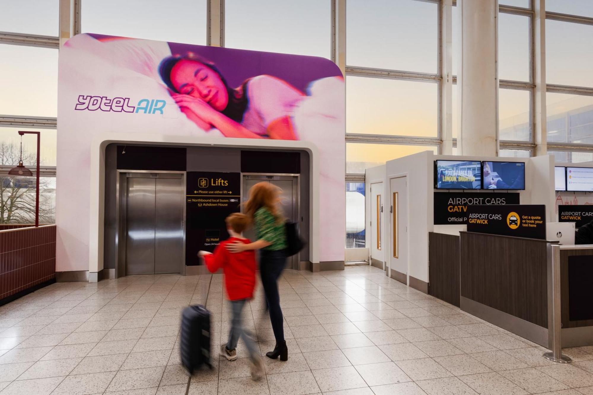 Yotelair ロンドン ガトウィック エアポート ホーリー エクステリア 写真